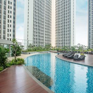 Louis Kienne Chadstone Cikarang